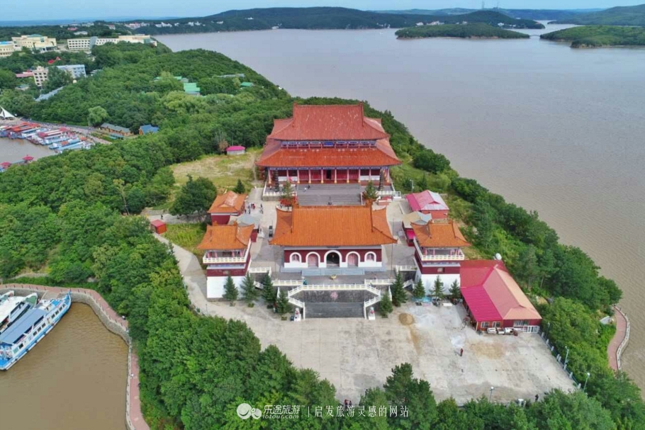 火山口探秘完整视频,镜泊湖火山口免费景点