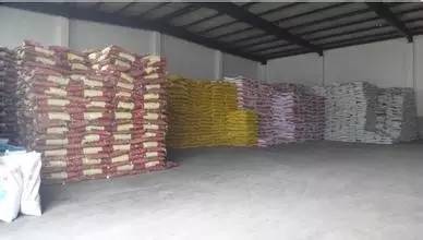 肥料结块用什么敲快,肥料结块影响肥效吗