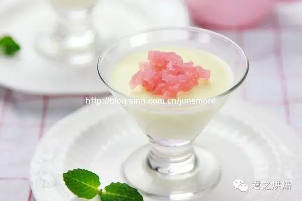 极简单的牛奶布丁,香浓嫩滑好美味!