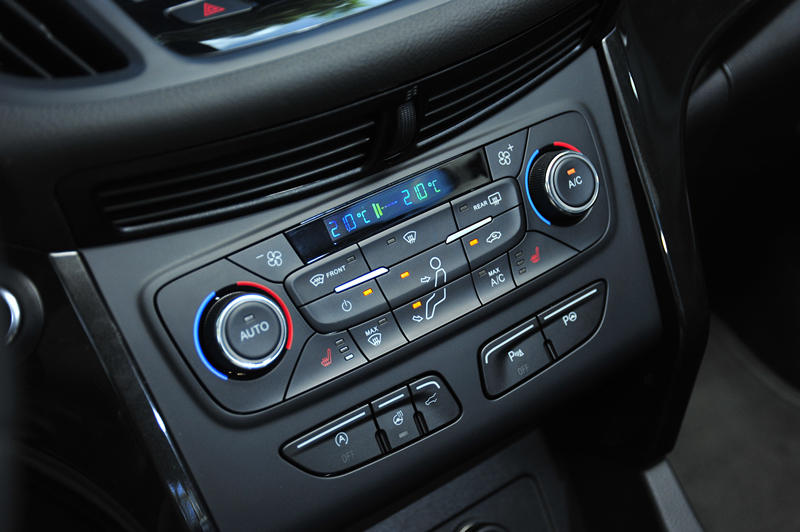 探界者对比科雷傲,科雷傲120周年限量款和探界者