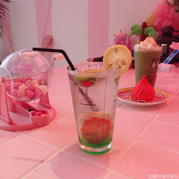 豆瓣出品：周末去哪儿·深圳丨这个朝代真正实现了靠脸可以混饭吃！