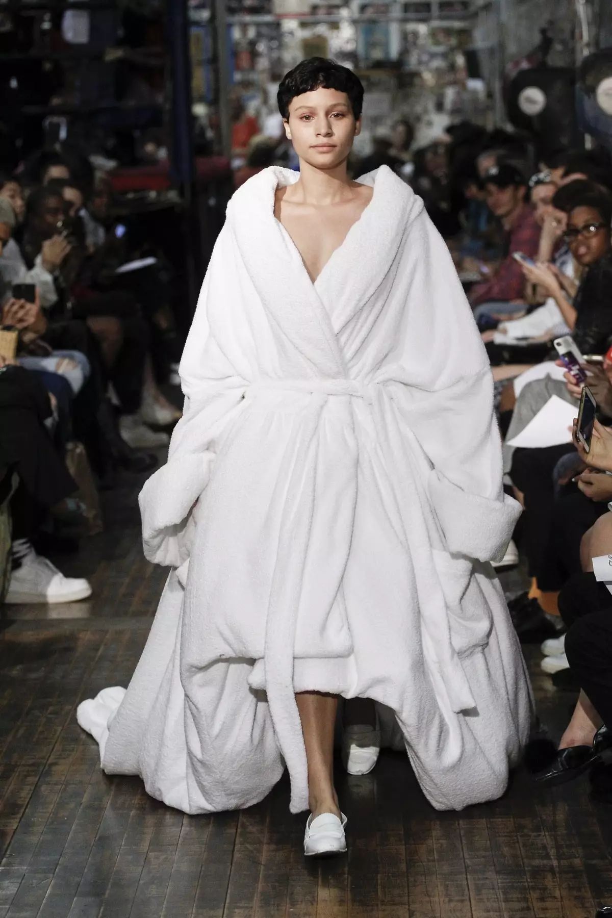 2022纽约时装周设计师名单,纽约时装周最年轻设计师