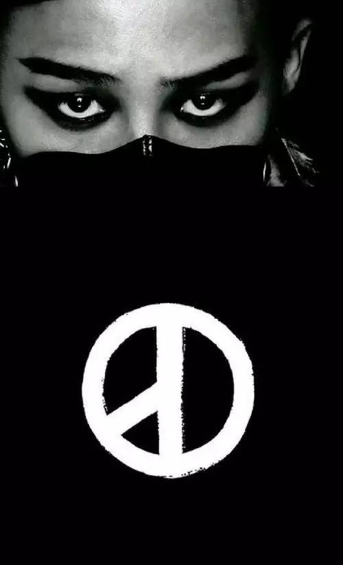 GD的个人标记竟然隐藏着这种神秘含义|潮牌中出现的*动反**符号大揭发！