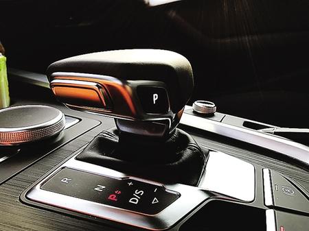 四驱回归试驾奥迪A4L45TFSI个性运动版