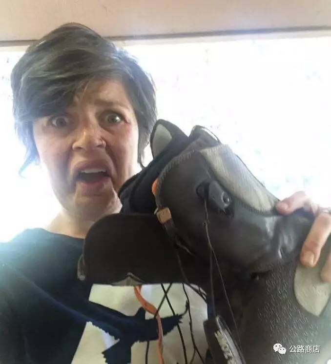 滑雪场的鞋子到底有多臭？