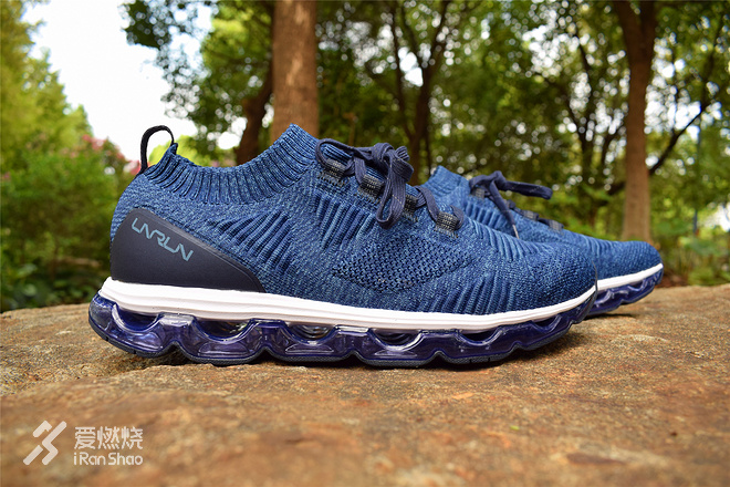 李宁剑影测评视频,李宁带气垫和碳板篮球鞋