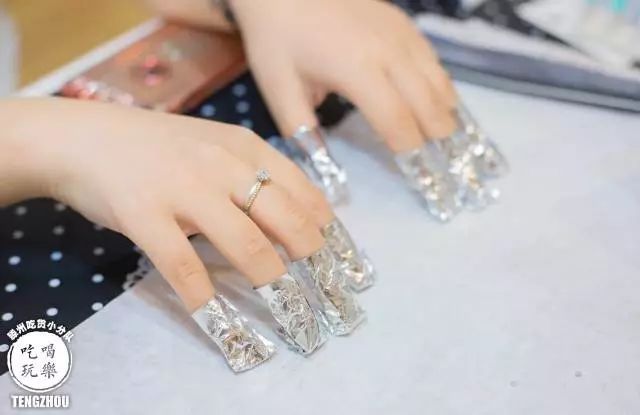 这次探店！我们瞄准了一家能让你少女心炸裂的美甲店