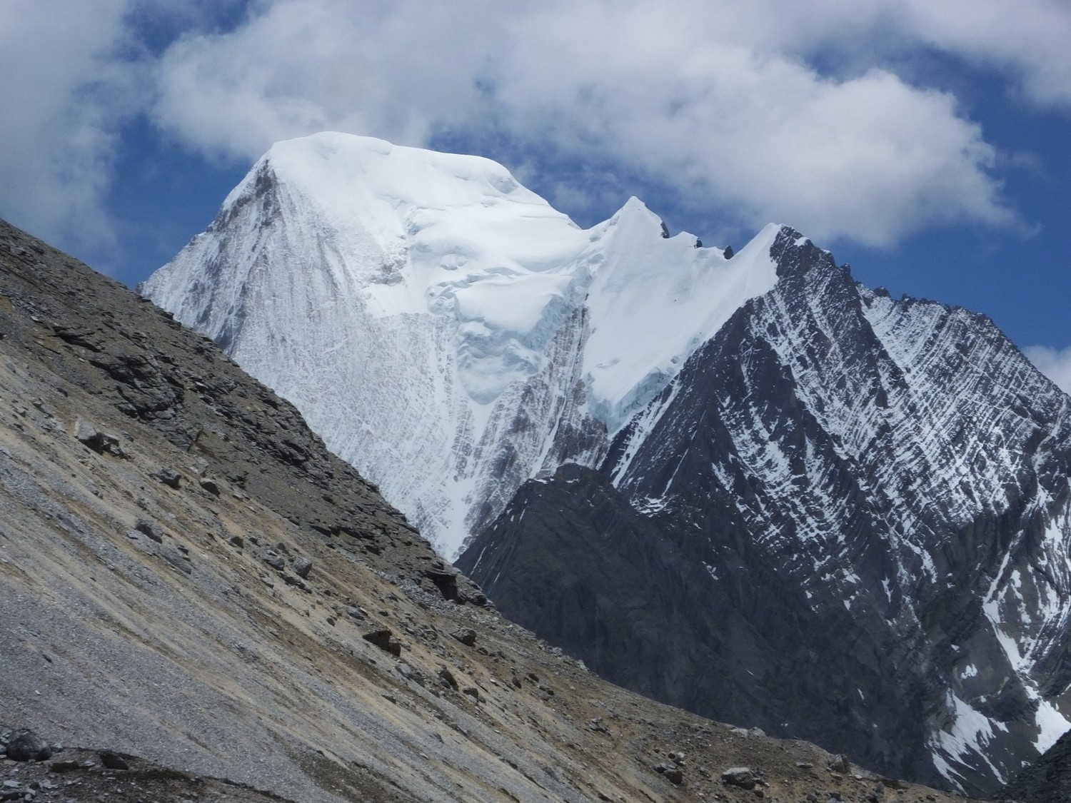 泸亚东线沿途风景,泸亚线穿越原始森林