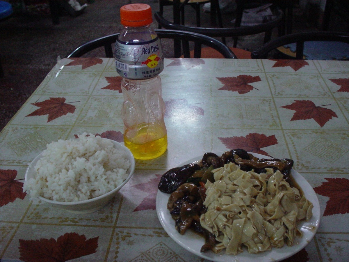 一个人一台车到西藏,一个人一辆车直通拉萨