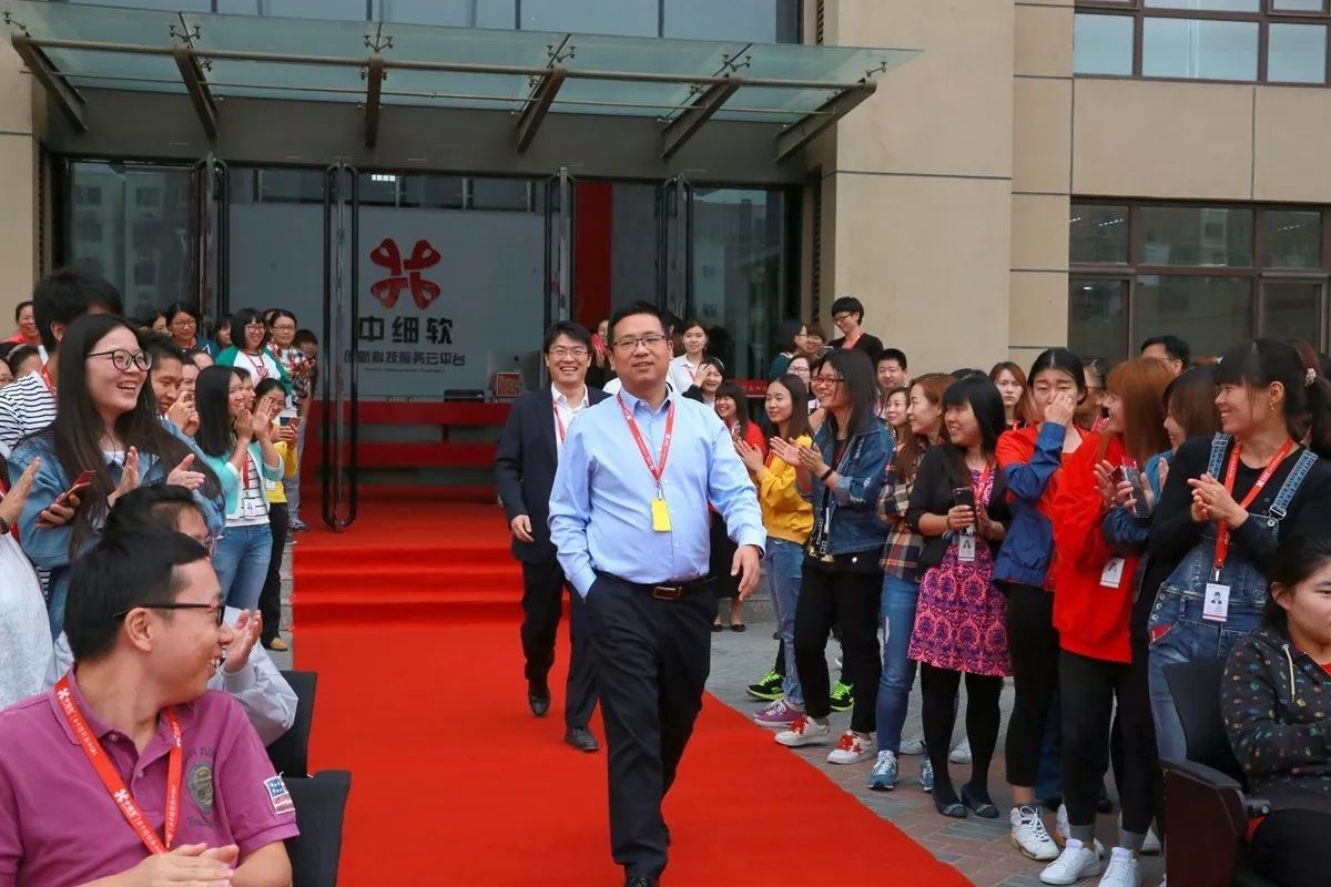 万众瞩目的中细软“男神女神”到底长啥样？！