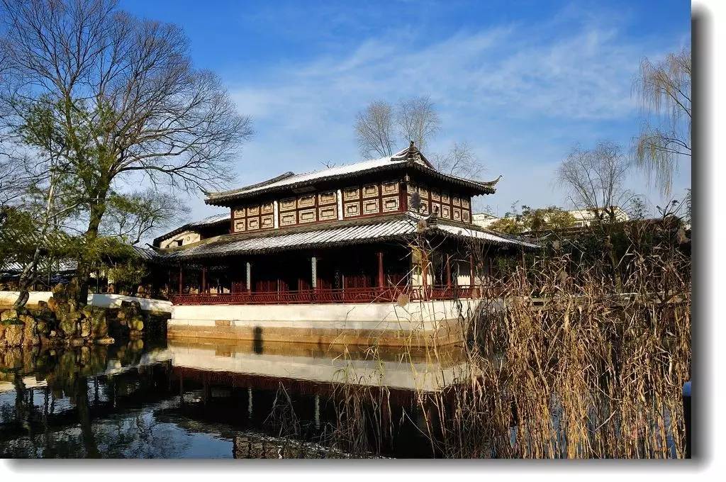 拙政园的山水诉说千年的梦想,拙政园亭台楼阁轩榭廊舫图片