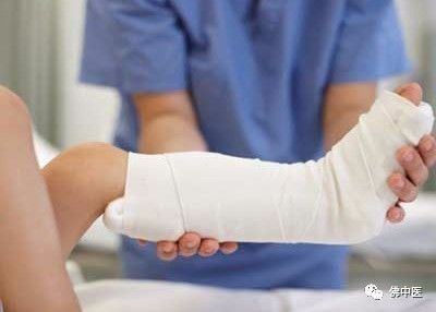 「周末健康讲座」术后固定与骨质疏松四肢骨折的微创处理