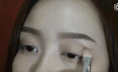 唐嫣的眼影活色生香,唐嫣大地色眼影