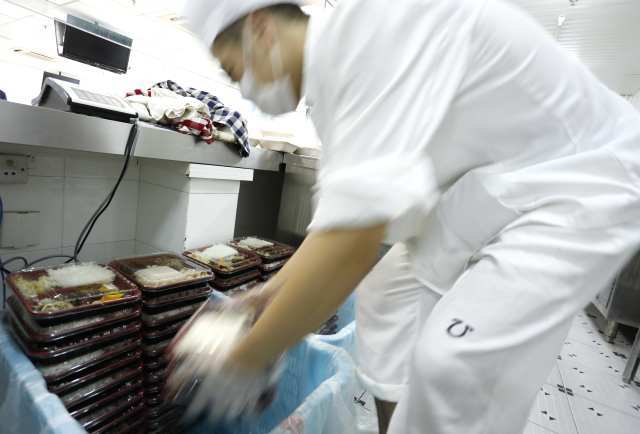 「长假Day5」“十一黄金周”你放假我保驾:幕后地铁人在忙些啥?