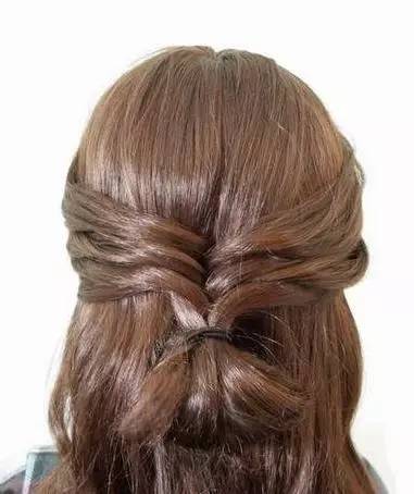 披头散发怎么扎头发好看,披头散发的头发教程