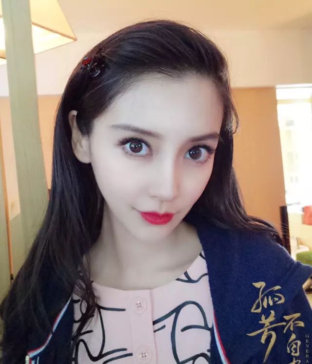 唐嫣的眼影活色生香,唐嫣大地色眼影