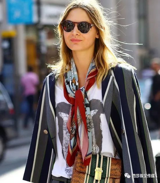 丝巾的各种新玩法,丝巾的100种新玩法