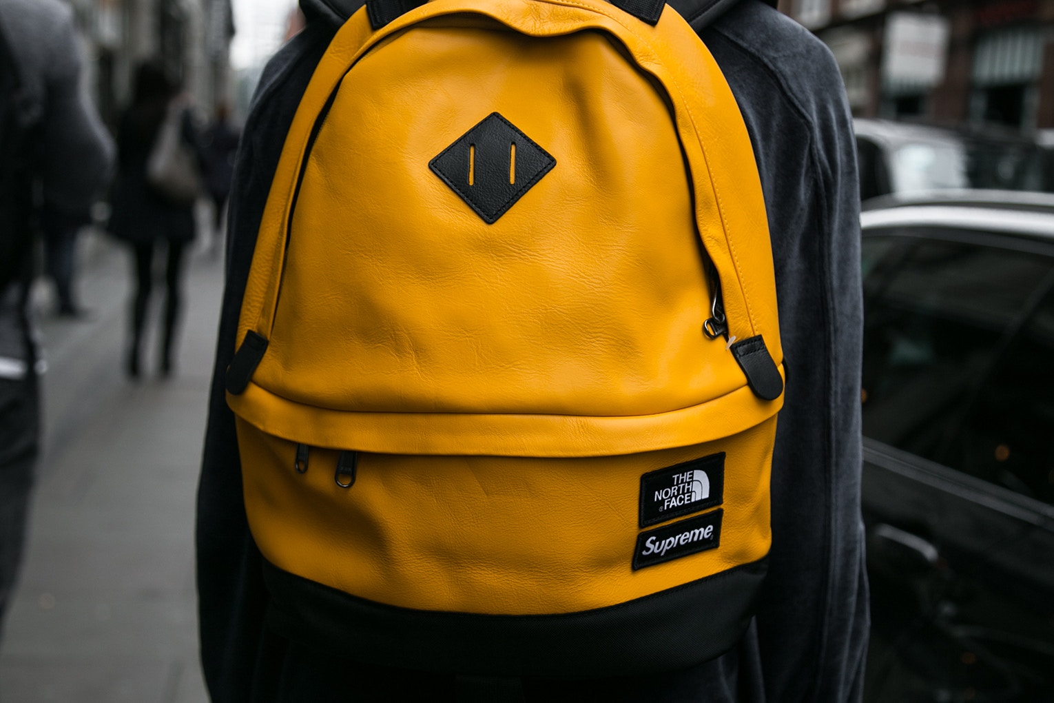 supremexthenorthface开箱,supremexthenorthface联名bleached