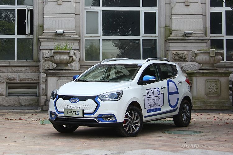 试驾江淮iev,试驾江淮v7