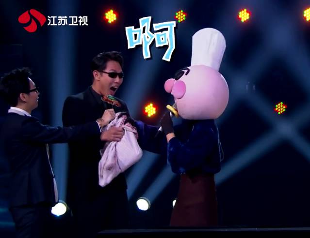 张杰鹿晗真心英雄,张杰篮球场踢足球