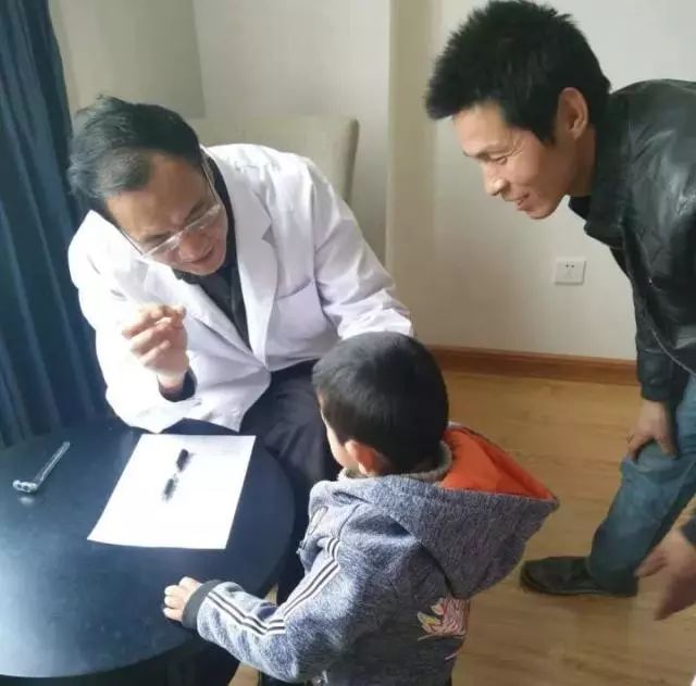 脑瘫儿童爱心公益活动,关爱困境妇女儿童基金募捐倡议书