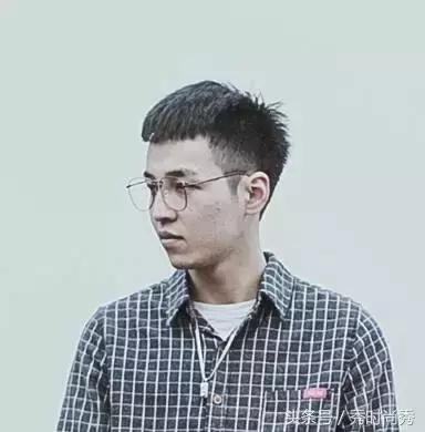 适合脸大的男生的发型易打理,怎么把头发弄蓬松男生发型