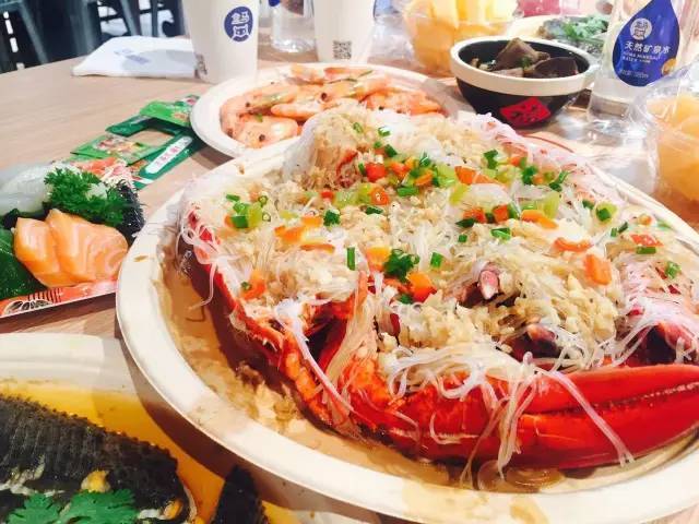 听说马云开了家作妖儿的水族馆，全城的大人都带着小孩冲过去了