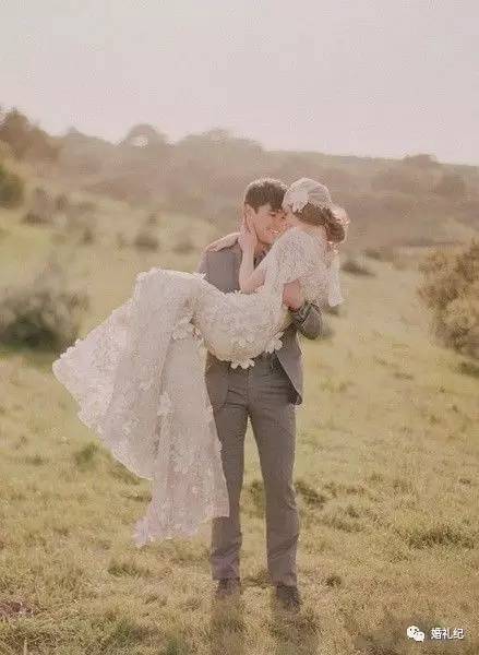 10种必拍婚纱照风格,摄影师亲手教新人摆婚纱照造型