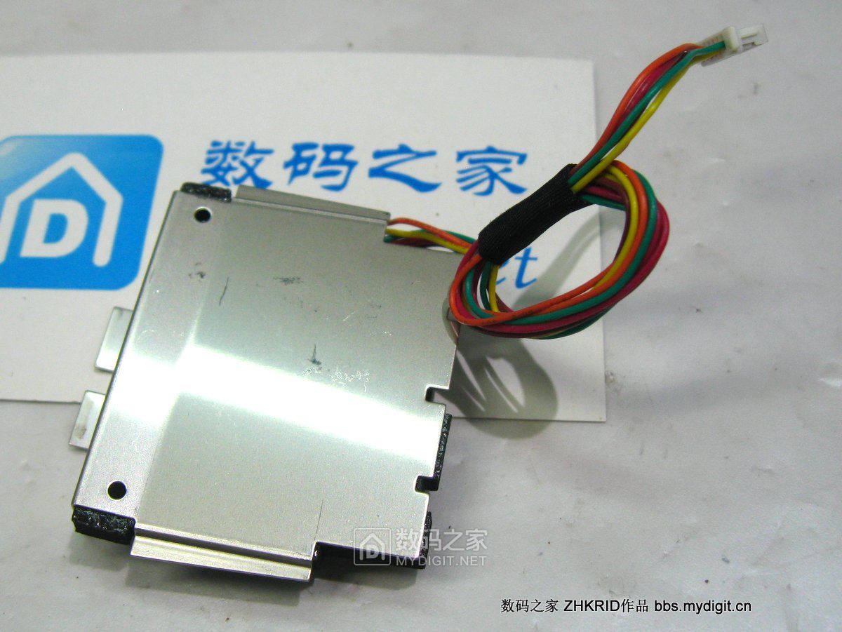 拆解趴趴狗隐藏式行车记录仪,行车记录仪拆解解析