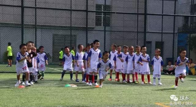 五华新球王足球人才工程发力，青少年足球发展基金会举办公益夏令营育新苗