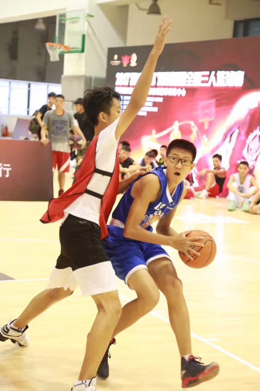 易建联三人篮球赛直播,暑假篮球动起来