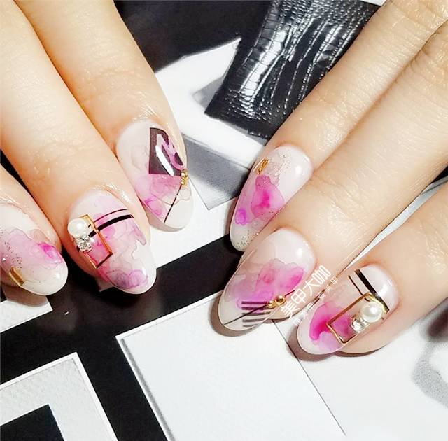 指甲表面受损会自动修复吗,美甲后指甲受损怎么办