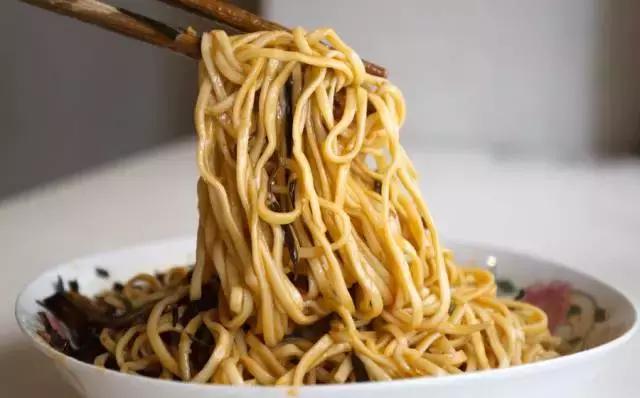 最好吃的冷面推荐,40度的天吃一碗麻辣烫