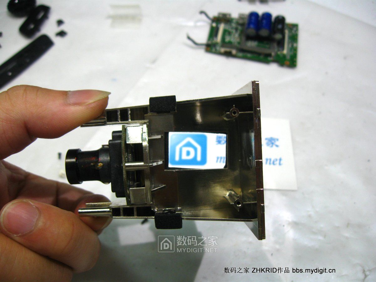 趴趴狗行车记录仪镜头拆解,零镜行车记录仪拆解评测