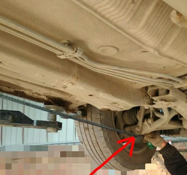 把车借出去之后就跑偏了，原因让车主很无奈，只能自己掏钱修车！维修费得好几百