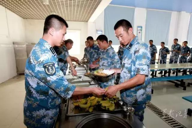 建军90周年：我军“锅碗瓢盆”那些事儿，这回全明白了