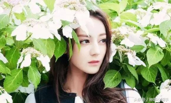 娜扎白到发光,想像古力娜扎一样白得发光