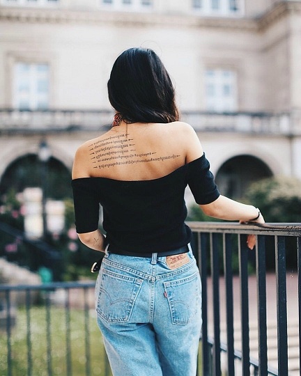 什么样的牛仔裤好看又百搭,百搭时尚超好版型牛仔裤