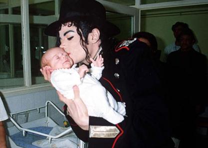 爱和恋一字之差，却有天壤之别！教你的宝宝这么做