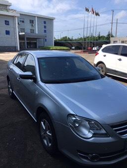 宝来起步转速2000左右正常吗,宝来起步轻点油门转速高怎么回事