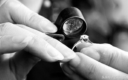 鉴定钻石真假的最快方法,鉴定真假钻石最简单的方法