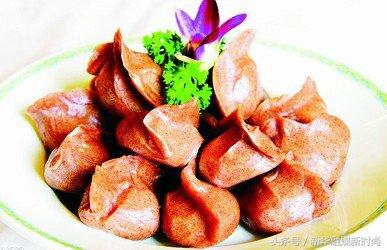 中国五十六个民族大观园（七）达斡尔、仫佬、羌、布朗、撒拉族穿狍皮衣吃荞面饺是哪个民族？