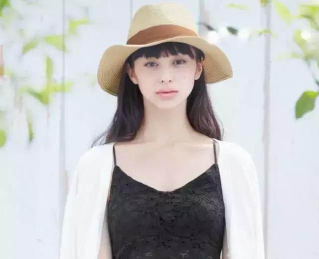 喜欢穿优衣库的女孩子,喜欢穿优衣库