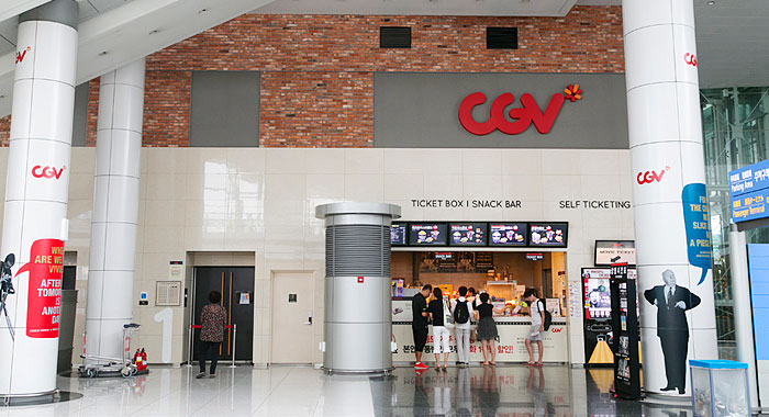 航班延误滞留机场,网曝航班延误