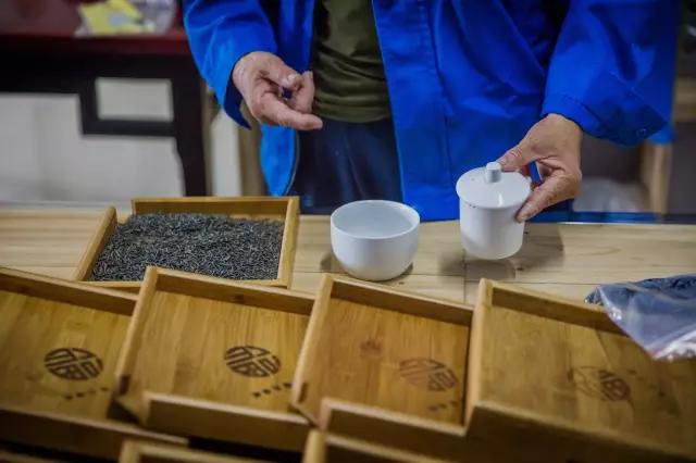 腾冲“茶妈妈”：茶的淡泊，也是人的淡泊