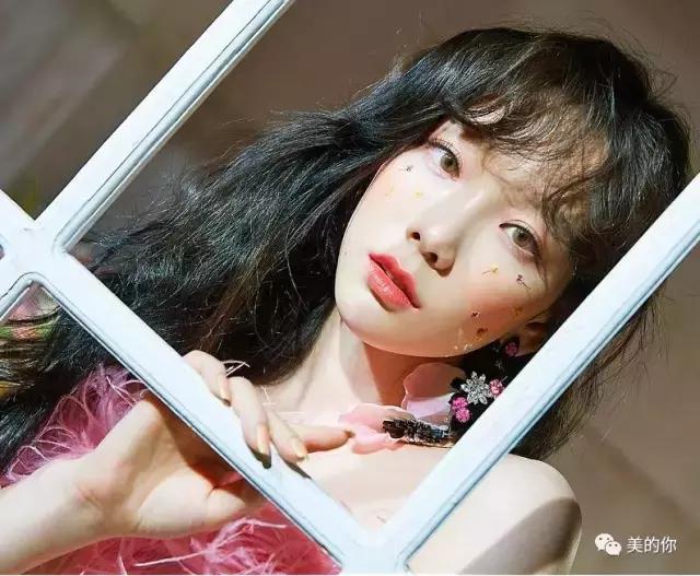 黄皮适合染什么颜色的发色显白,换发色耐看