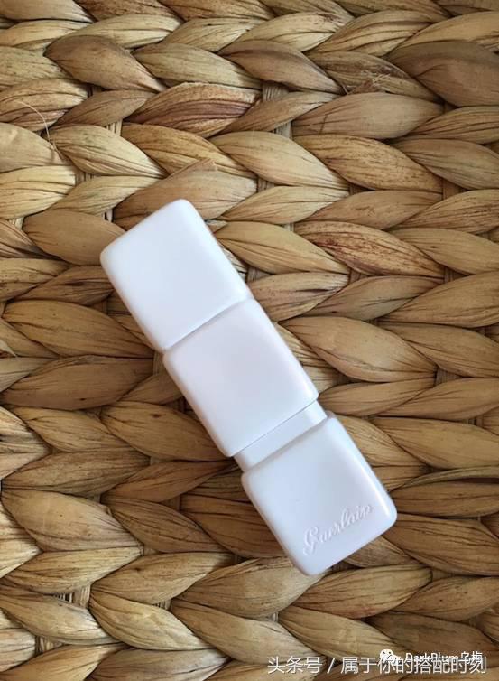 买唇膏保湿滋润补水,买唇膏不油正品