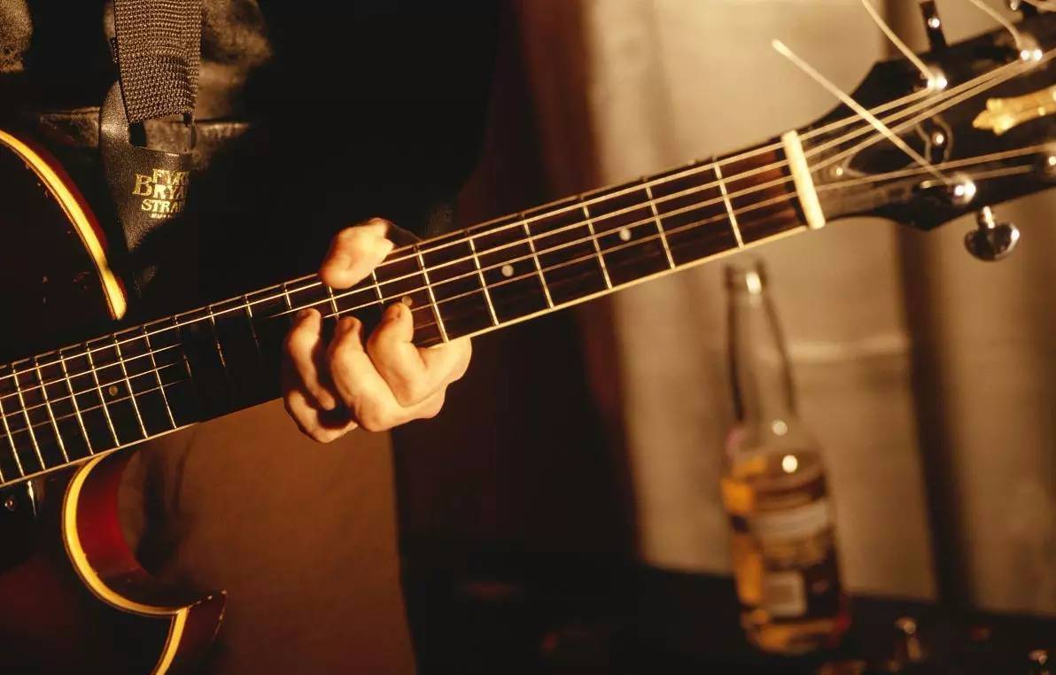 cubase调试电吉他音色,歌曲第一天电吉他音色调试教学