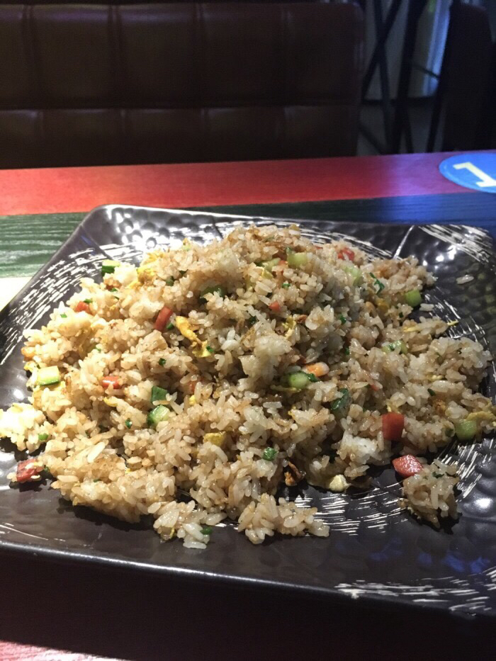 90后开一家美食小店,开一家海鲜自助餐厅一年赚多少钱