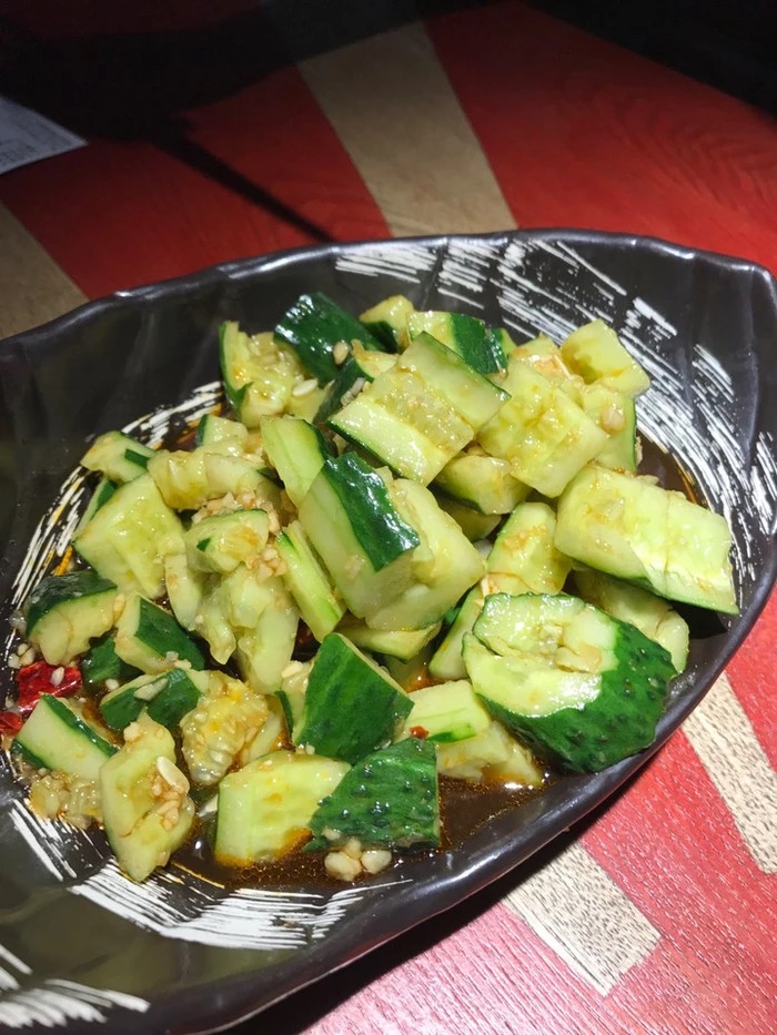 90后开一家美食小店,开一家海鲜自助餐厅一年赚多少钱